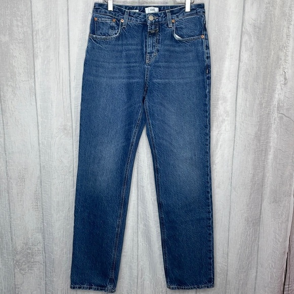 Closed luxury straight leg jeans.​​ - Picture 1 of 11